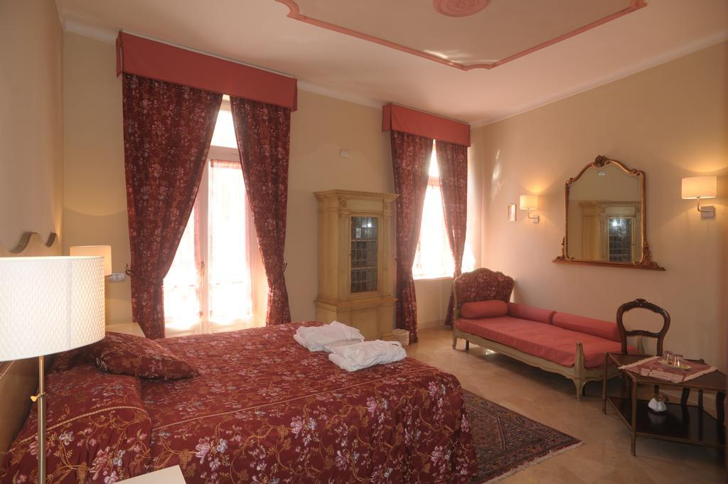 Relais Al Bel San Domenico Bed & Breakfast Alba  Bilik gambar