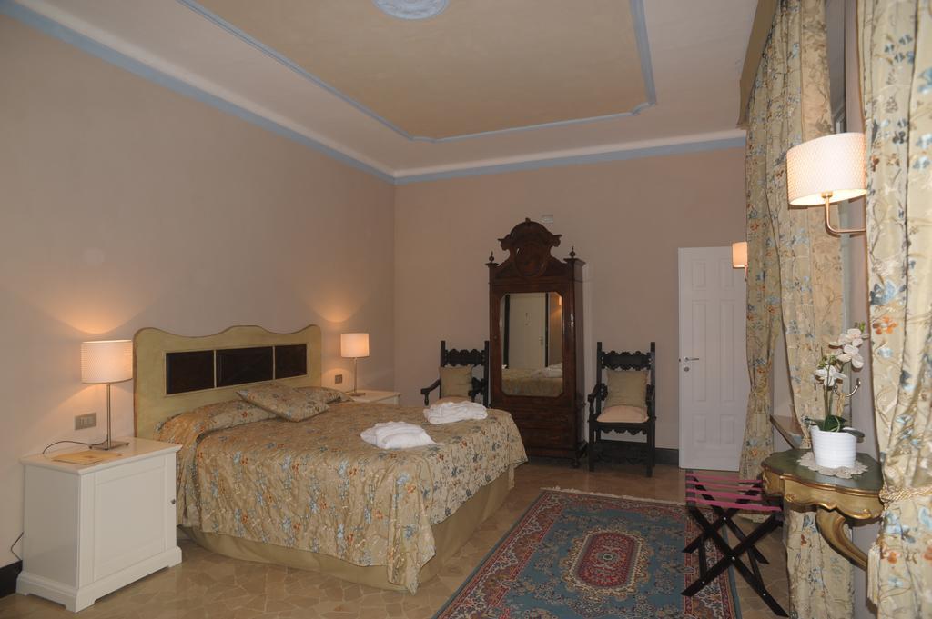 Relais Al Bel San Domenico Bed & Breakfast Alba  Bilik gambar